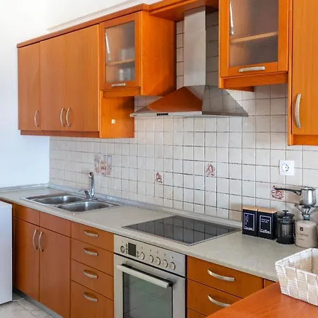 Apartmán Lovely Sea View At The Heart Of The Town *